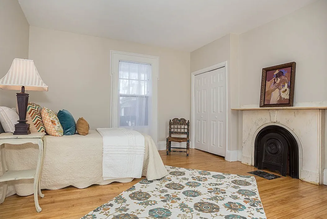 2 bed, 1 bath apartment for rent at 22 Scott St Unit 1A, Woburn — photo 3 of 7