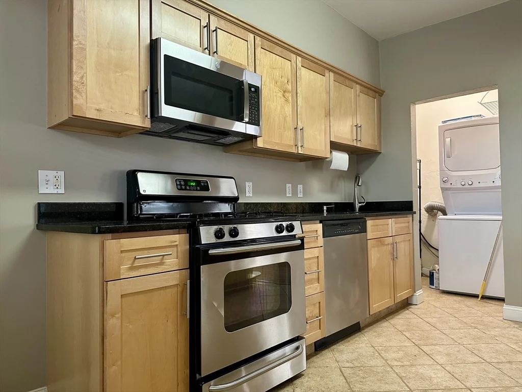 2 bed, 1 bath apartment for rent at 22 Sewall St Unit 2, Winter Hill — photo 4 of 14