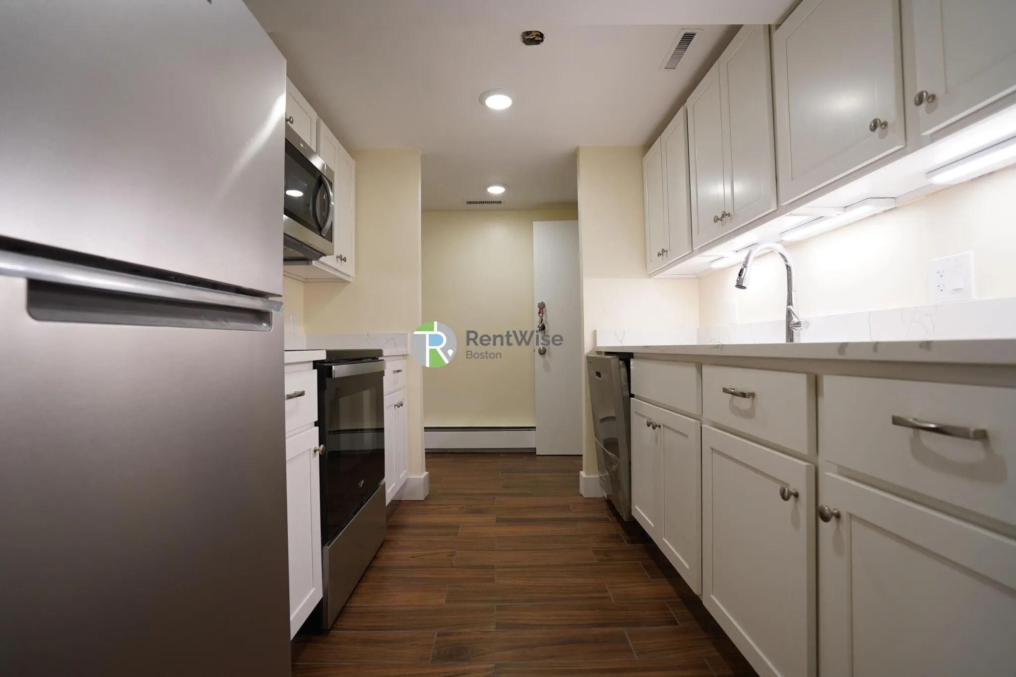 1 bed, 1 bath apartment for rent at 22 Snow St Unit 4, Brighton — photo 8 of 17