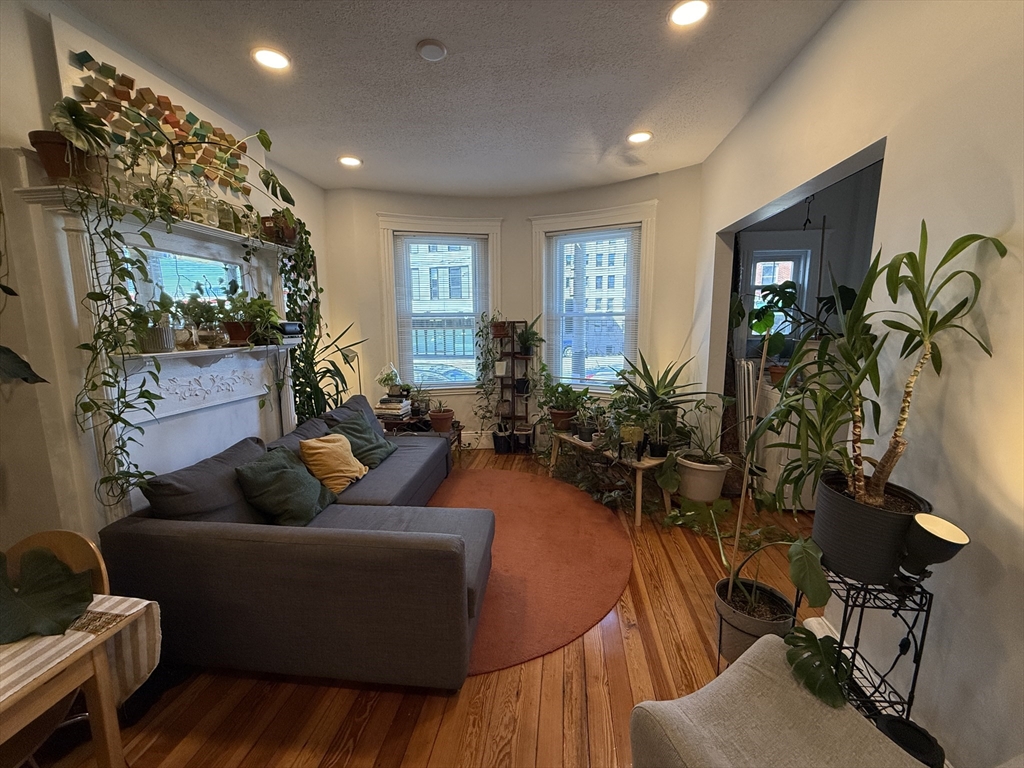 2 bed, 1 bath apartment for rent at 22 S Huntington Ave , Unit 1, Mission Hill — photo 2 of 8