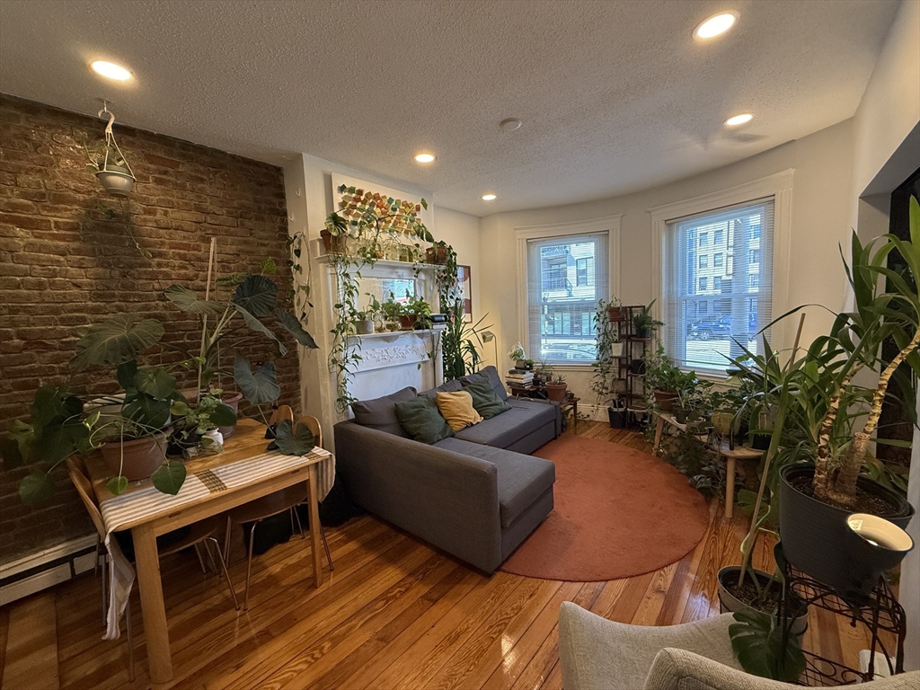 2 bed, 1 bath apartment for rent at 22 S Huntington Ave , Unit 1, Mission Hill — photo 1 of 8