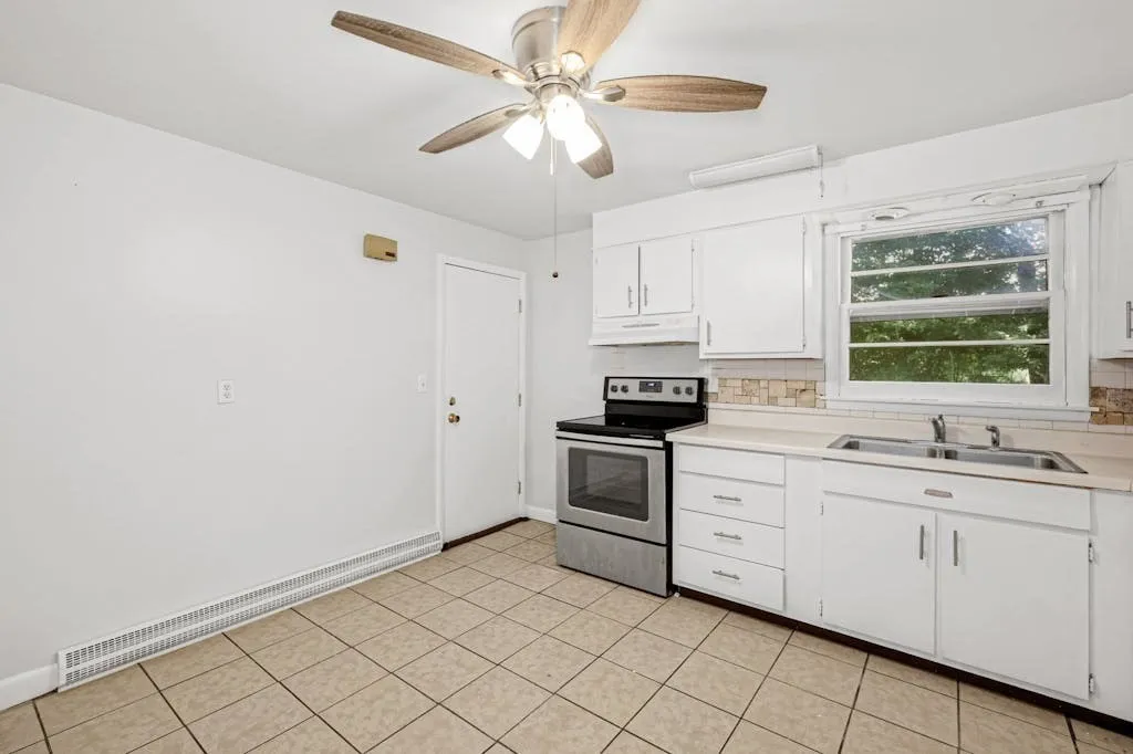 2 bed, 1 bath apartment for rent at 22 Southwest Cutoff Unit A, Northborough — photo 5 of 12
