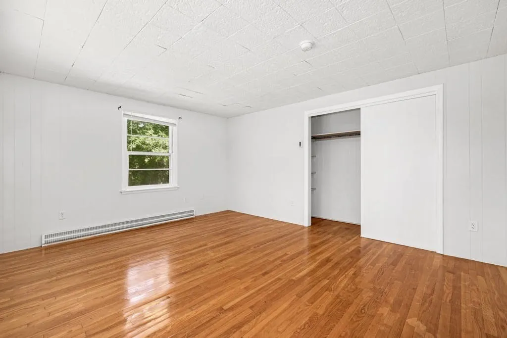 2 bed, 1 bath apartment for rent at 22 Southwest Cutoff Unit A, Northborough — photo 7 of 12