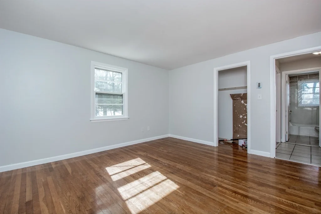 2 bed, 1 bath apartment for rent at 22 Southwest Cutoff Unit C, Northborough — photo 9 of 14