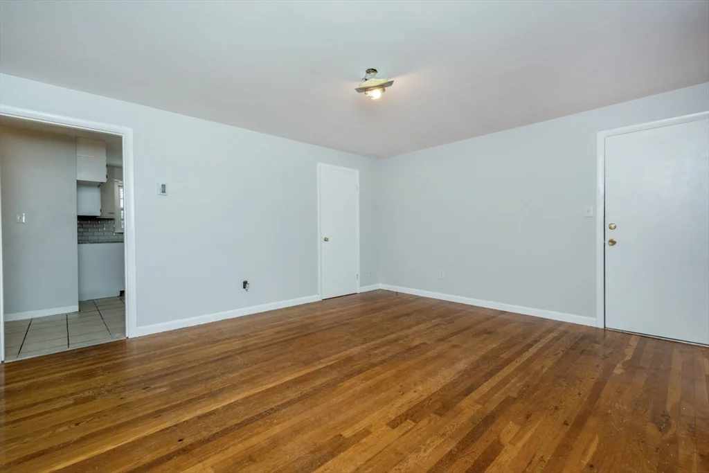 2 bed, 1 bath apartment for rent at 22 Southwest Cutoff Unit C, Northborough — photo 2 of 14
