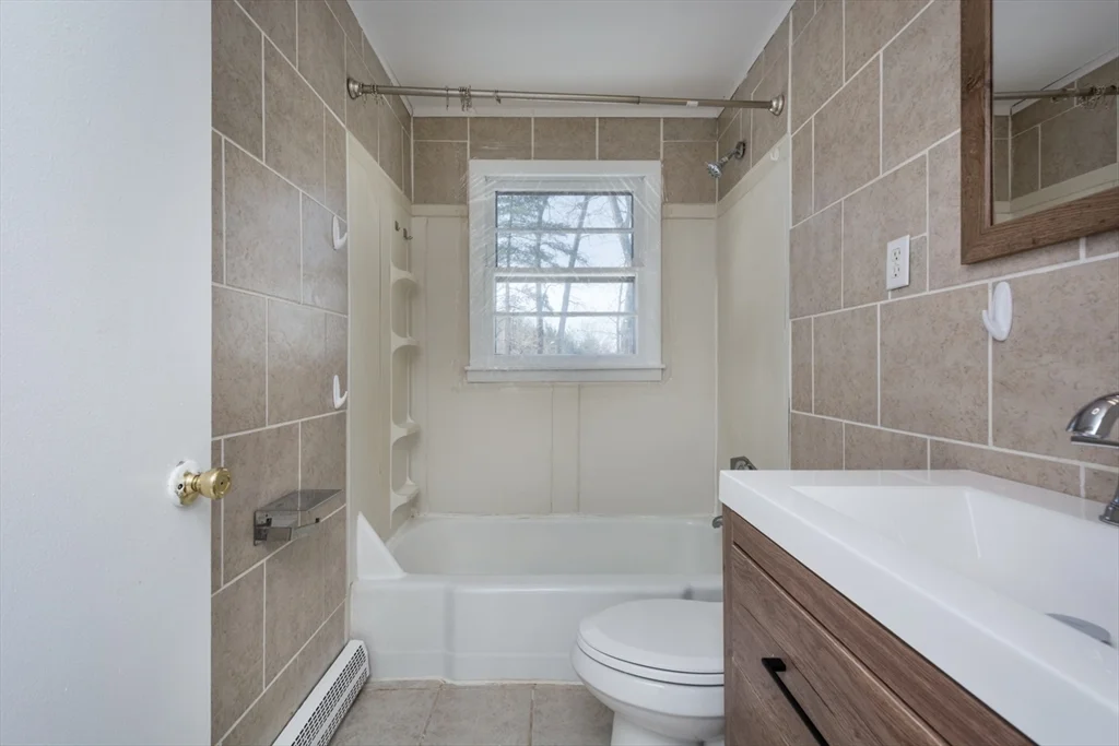 2 bed, 1 bath apartment for rent at 22 Southwest Cutoff Unit C, Northborough — photo 14 of 14
