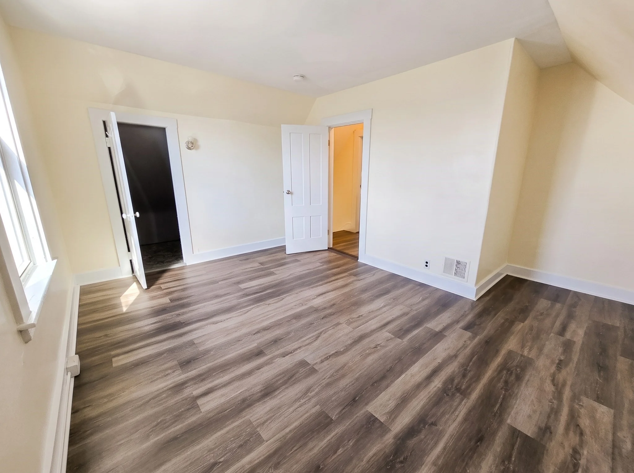 4 bed, 1 bath apartment for rent at 22 Stearns Unit 2, Malden — photo 7 of 8