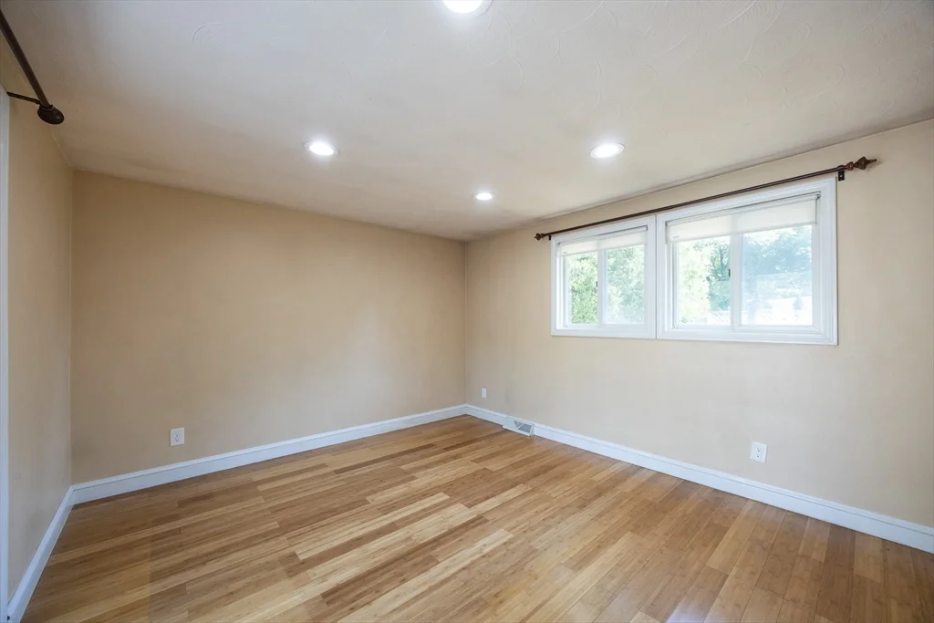 3 bed, 2 bath apartment for rent at 22 Suffolk Rd, Sharon — photo 13 of 42