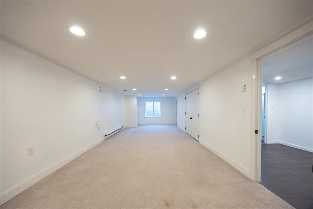 3 bed, 2 bath apartment for rent at 22 Suffolk Rd, Sharon — photo 29 of 42
