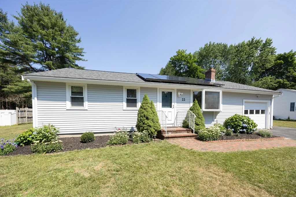 3 bed, 2 bath apartment for rent at 22 Suffolk Rd, Sharon — photo 40 of 42