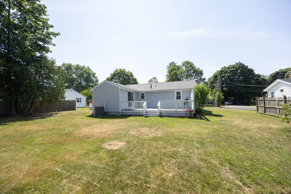 3 bed, 2 bath apartment for rent at 22 Suffolk Rd, Sharon — photo 37 of 42