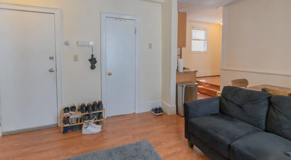 4 bed, 1 bath apartment for rent at 22 Suffolk St Unit 2, The Port — photo 7 of 20