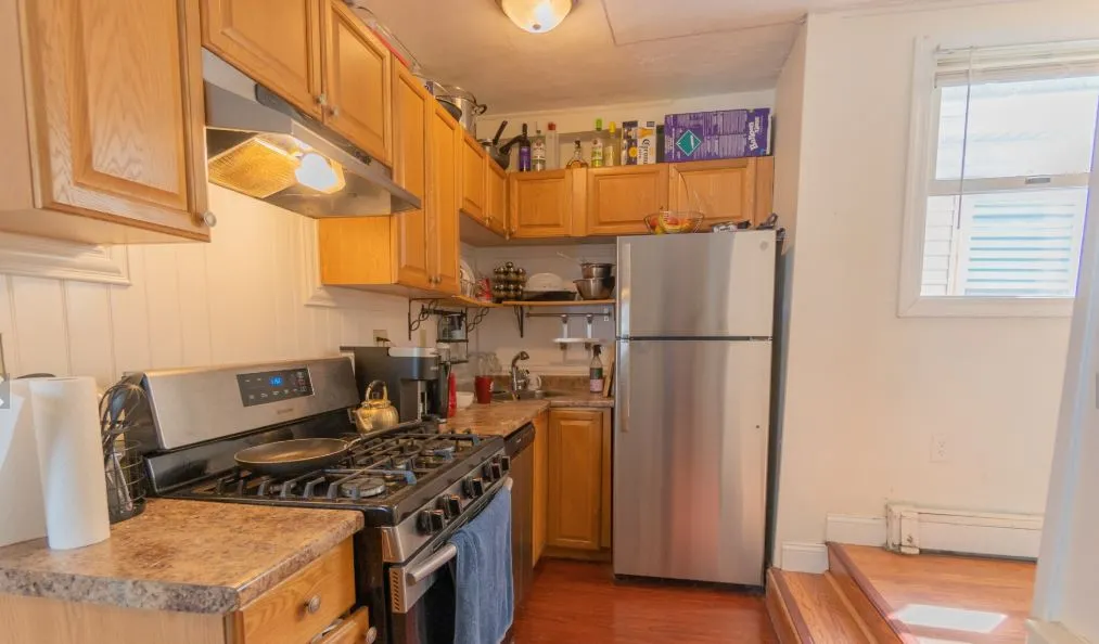 4 bed, 1 bath apartment for rent at 22 Suffolk St Unit 2, The Port — photo 1 of 20