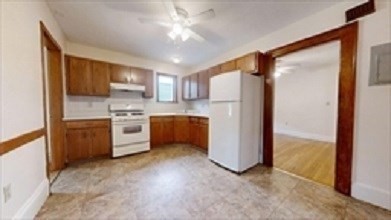 2 bed, 1 bath apartment for rent at 22 Summer Ave Unit 4, Waltham — photo 4 of 10