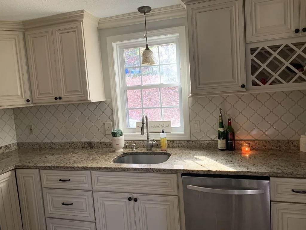 4 bed, 2 bath apartment for rent at 22 Sunrise, Bradford — photo 3 of 14