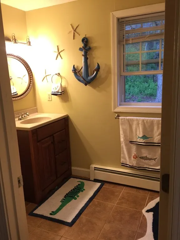 4 bed, 2 bath apartment for rent at 22 Sunrise, Bradford — photo 10 of 14