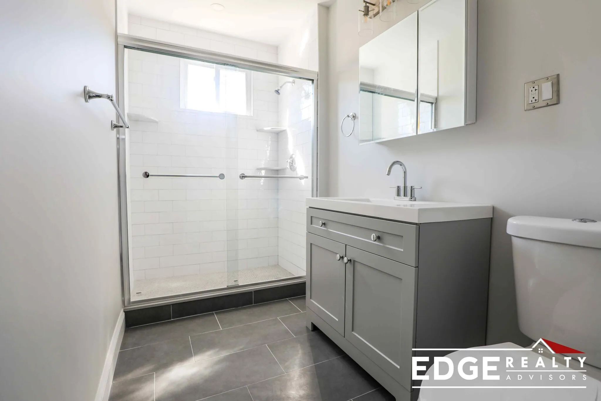 4 bed, 1.5 bath apartment for rent at 22 Surrey St Unit 2, Brighton — photo 4 of 13