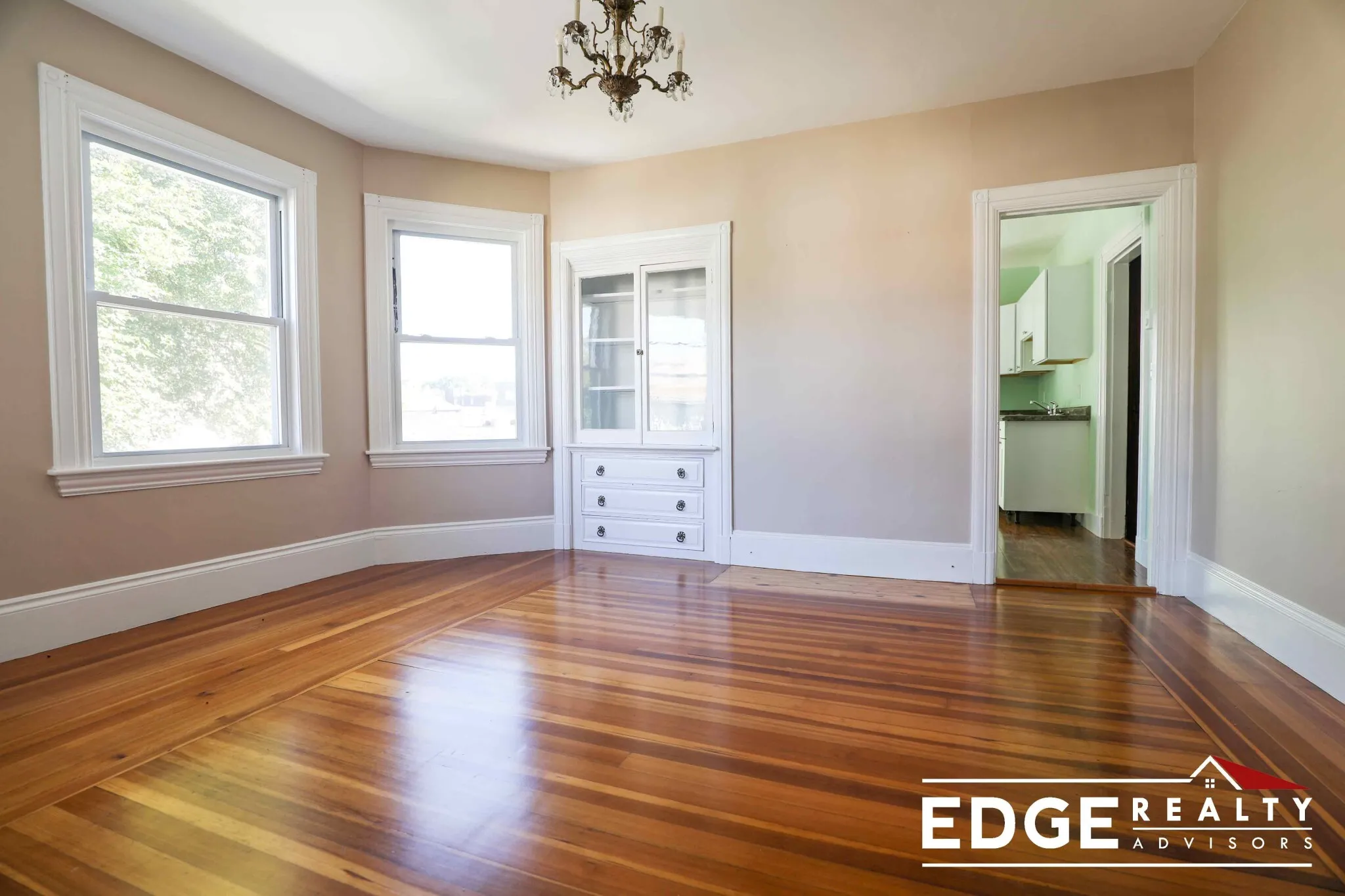 4 bed, 1.5 bath apartment for rent at 22 Surrey St Unit 2, Brighton — photo 7 of 13