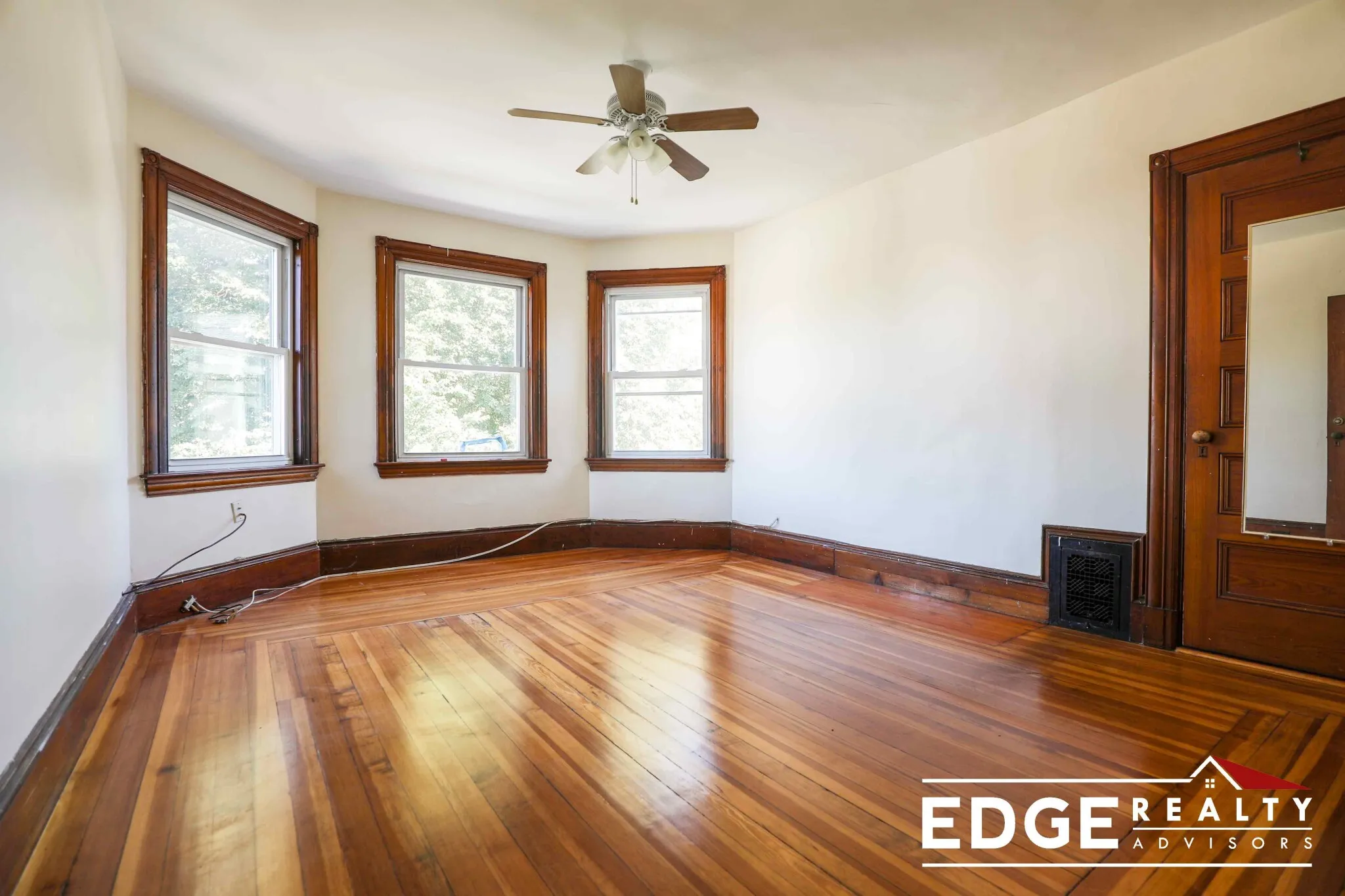 4 bed, 1.5 bath apartment for rent at 22 Surrey St Unit 2, Brighton — photo 10 of 13