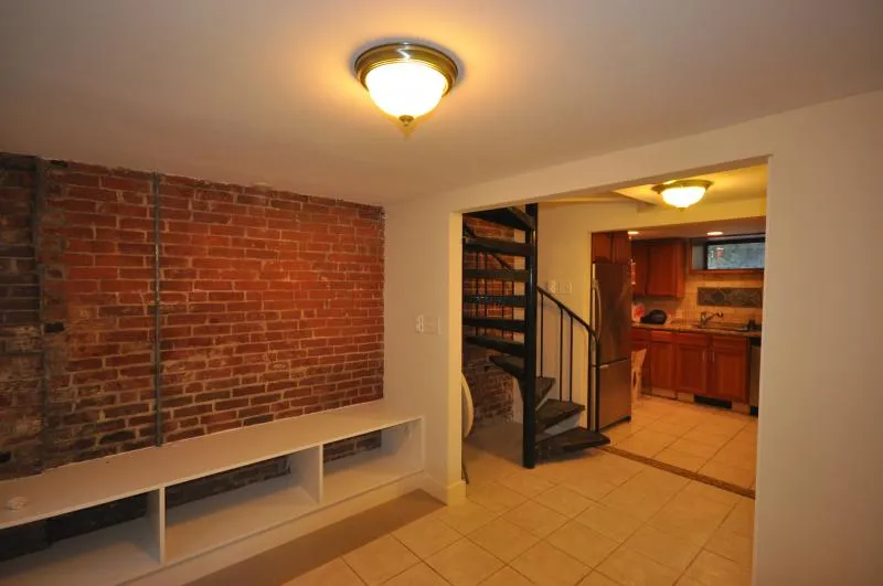 3 bed, 2 bath apartment for rent at 22 Sussex St Unit 1, Roxbury — photo 12 of 24