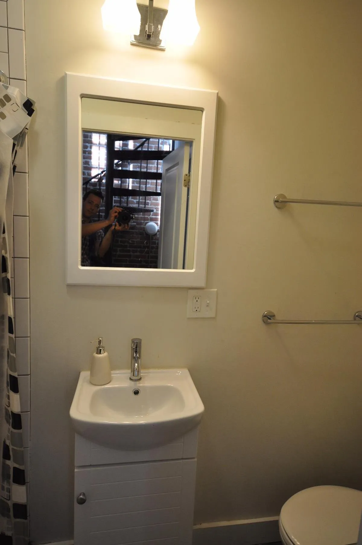 3 bed, 2 bath apartment for rent at 22 Sussex St Unit 1, Roxbury — photo 22 of 24