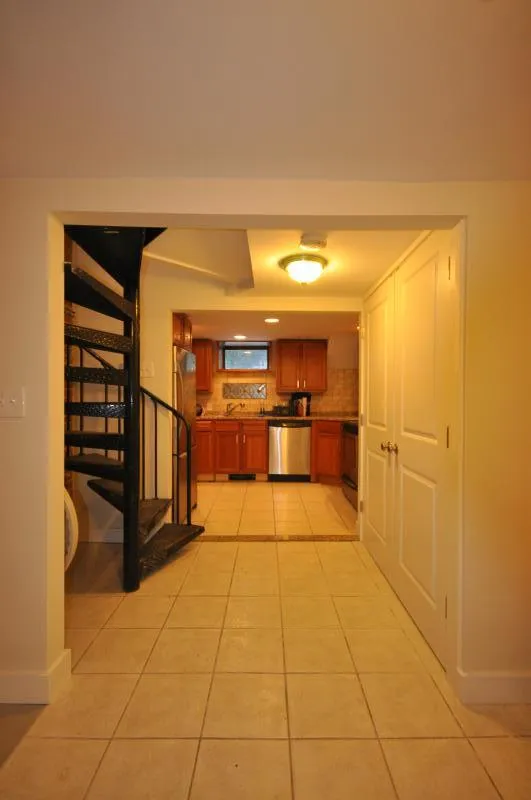 3 bed, 2 bath apartment for rent at 22 Sussex St Unit 1, Roxbury — photo 13 of 24