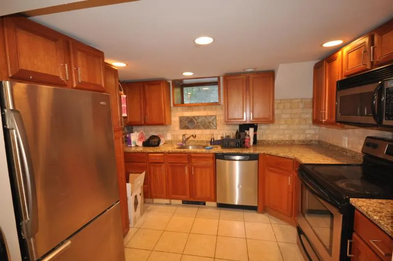 3 bed, 2 bath apartment for rent at 22 Sussex St Unit SF, South End — photo 3 of 28