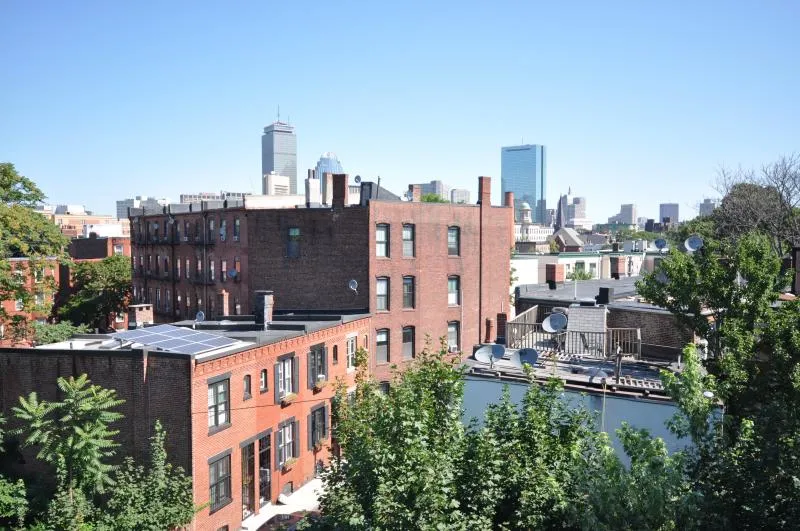 3 bed, 2 bath apartment for rent at 22 Sussex St Unit Single Family, Roxbury — photo 3 of 30
