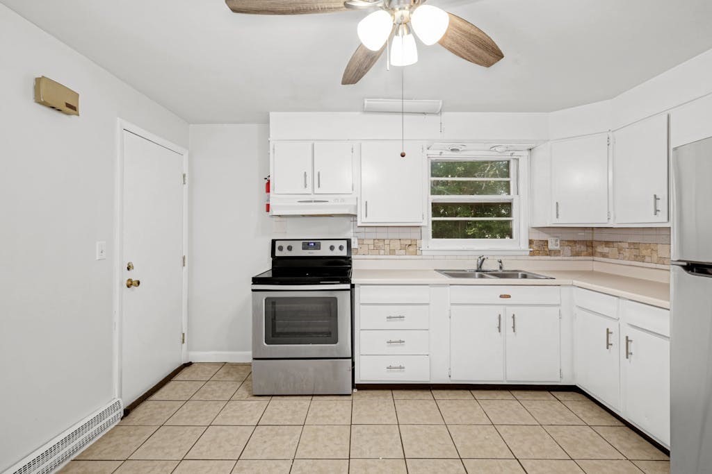 2 bed, 1 bath apartment for rent at 22 Southwest Cutoff Unit 22B, Northborough — photo 8 of 16