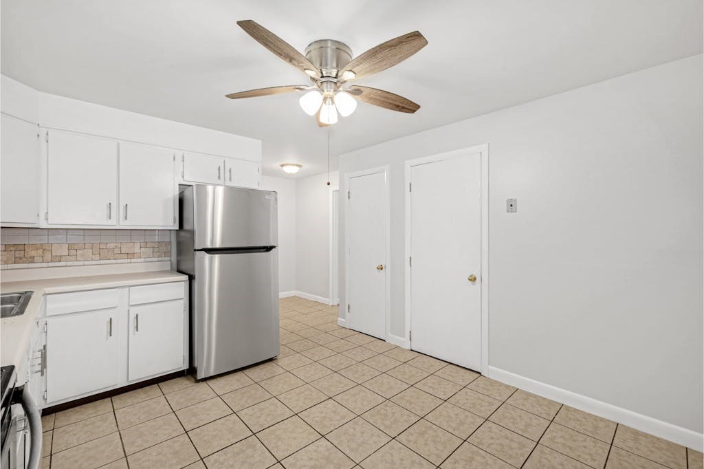 2 bed, 1 bath apartment for rent at 22 Southwest Cutoff Unit 22B, Northborough — photo 7 of 16