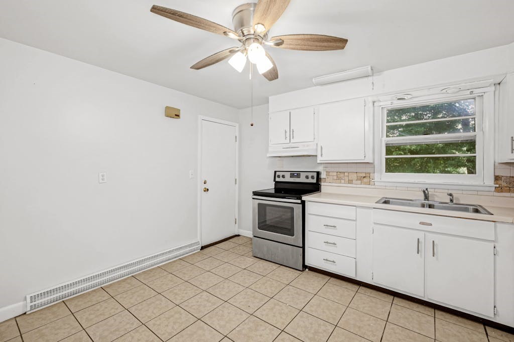 2 bed, 1 bath apartment for rent at 22 Southwest Cutoff Unit 22B, Northborough — photo 6 of 16