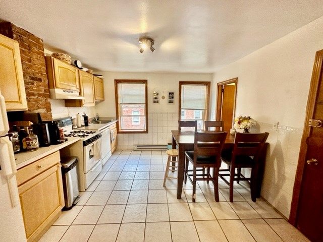 1 bed, 1 bath apartment for rent at 22 Thacher St Unit 4, North End — photo 5 of 16
