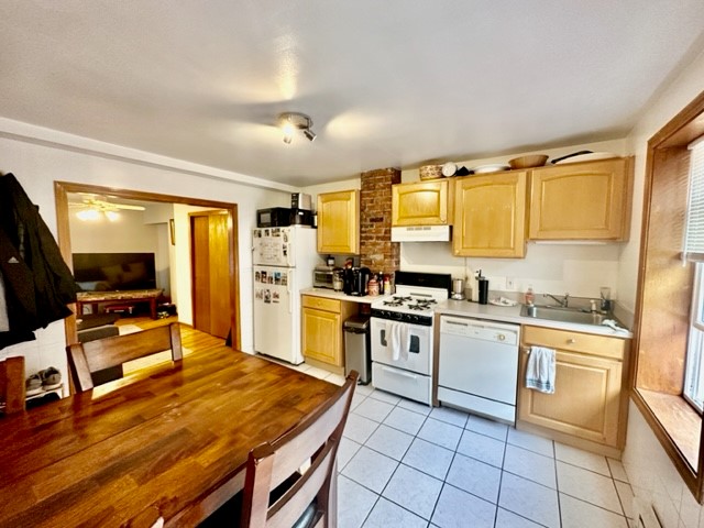 1 bed, 1 bath apartment for rent at 22 Thacher St Unit 4, North End