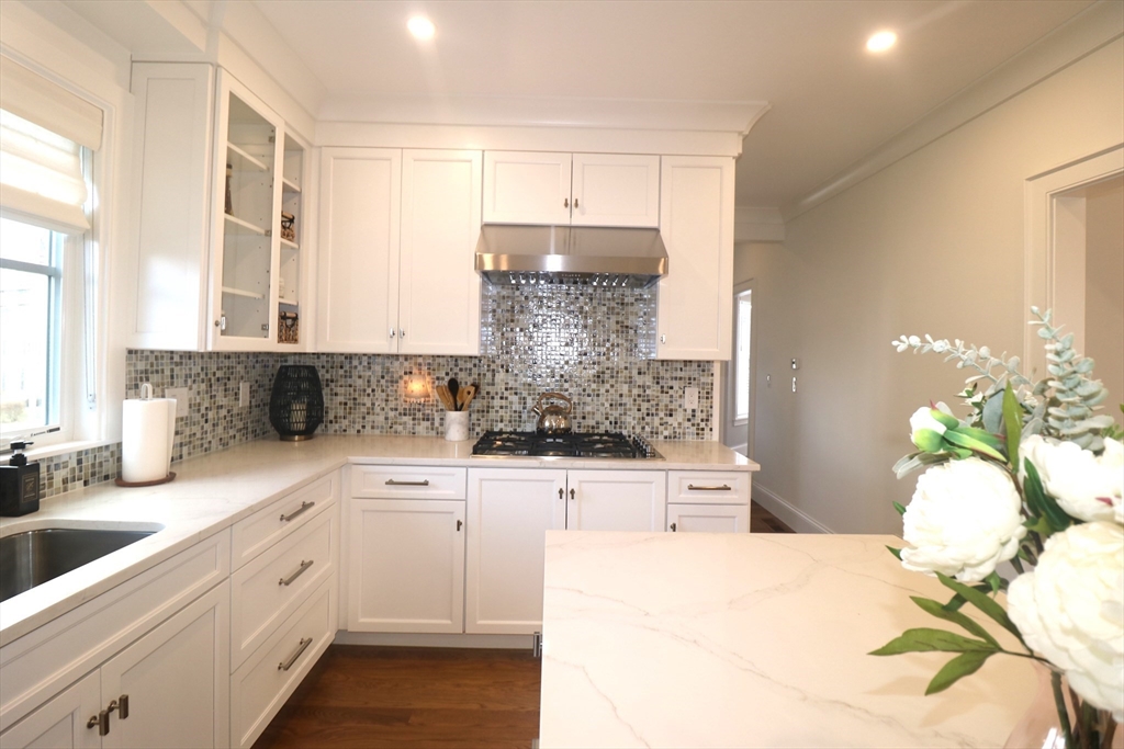 3 bed, 2 bath apartment for rent at 22 Tower Ave Unit 1, Weymouth — photo 4 of 18