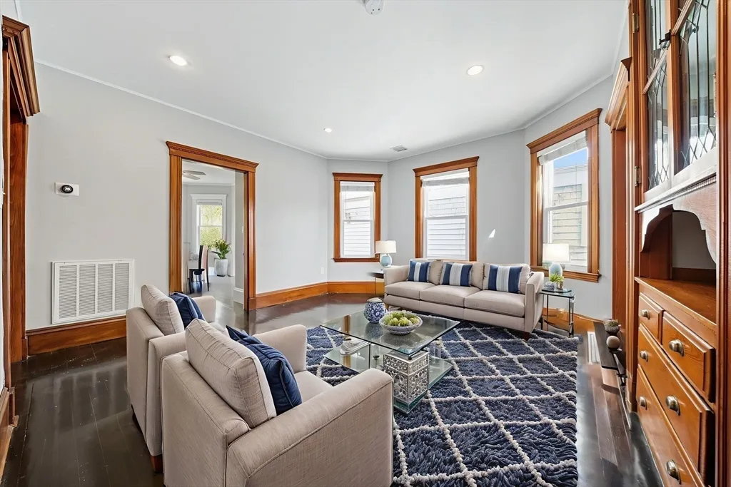 3 bed, 1 bath apartment for rent at 22 Trescott Unit 3, Dorchester — photo 8 of 22