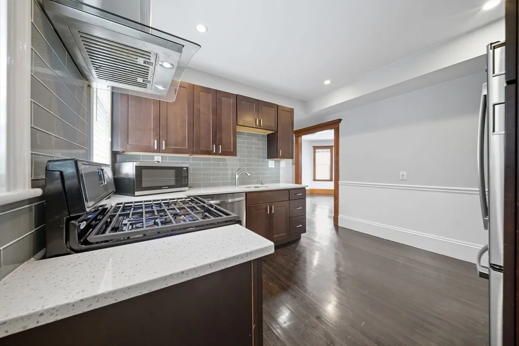 3 bed, 1 bath apartment for rent at 22 Trescott Unit 3, Dorchester — photo 19 of 22