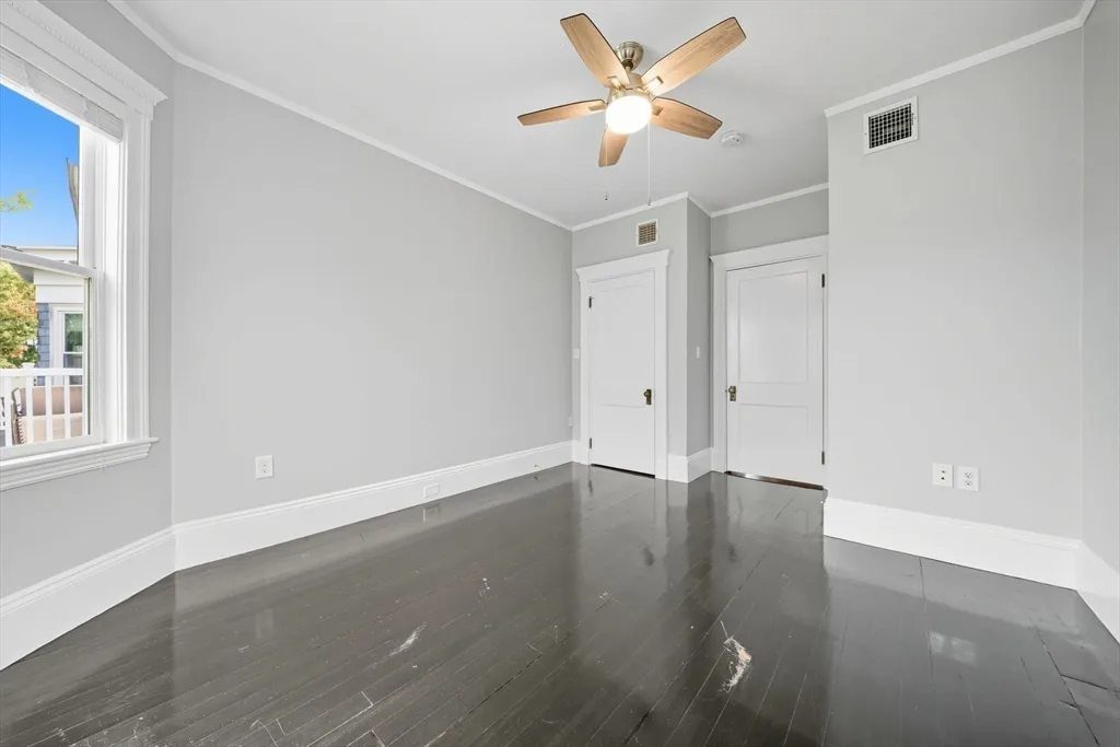 3 bed, 1 bath apartment for rent at 22 Trescott Unit 3, Dorchester — photo 14 of 22
