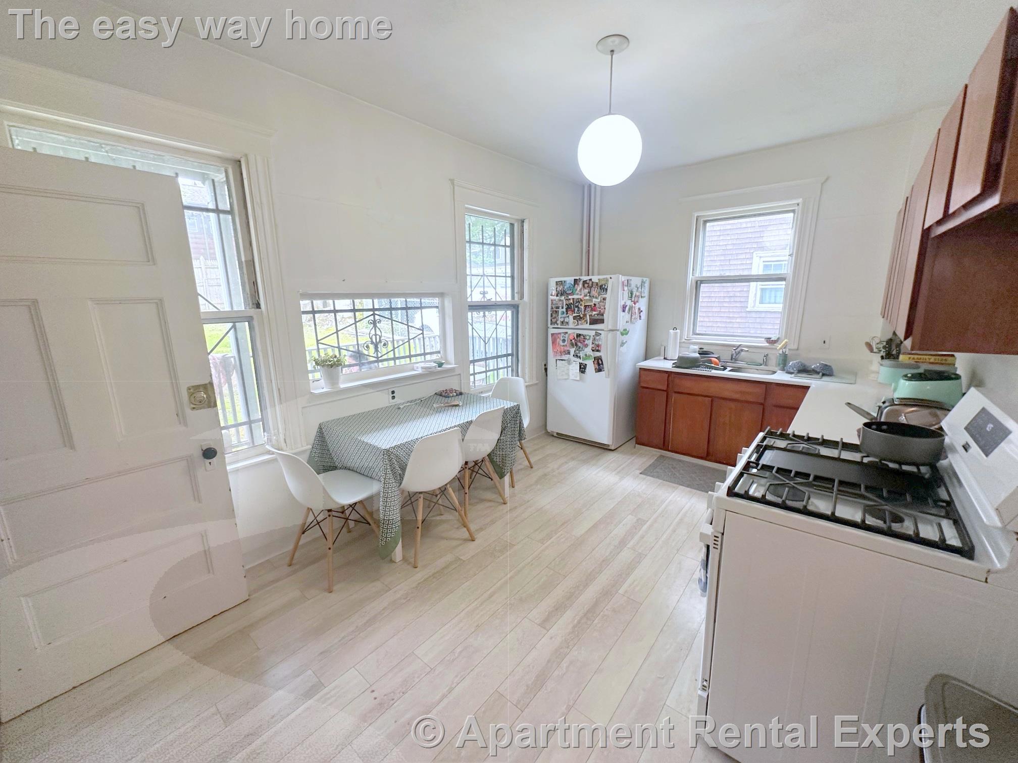 3 bed, 1 bath apartment for rent at 22 Upland Rd Unit 1, Porter Square — photo 2 of 18