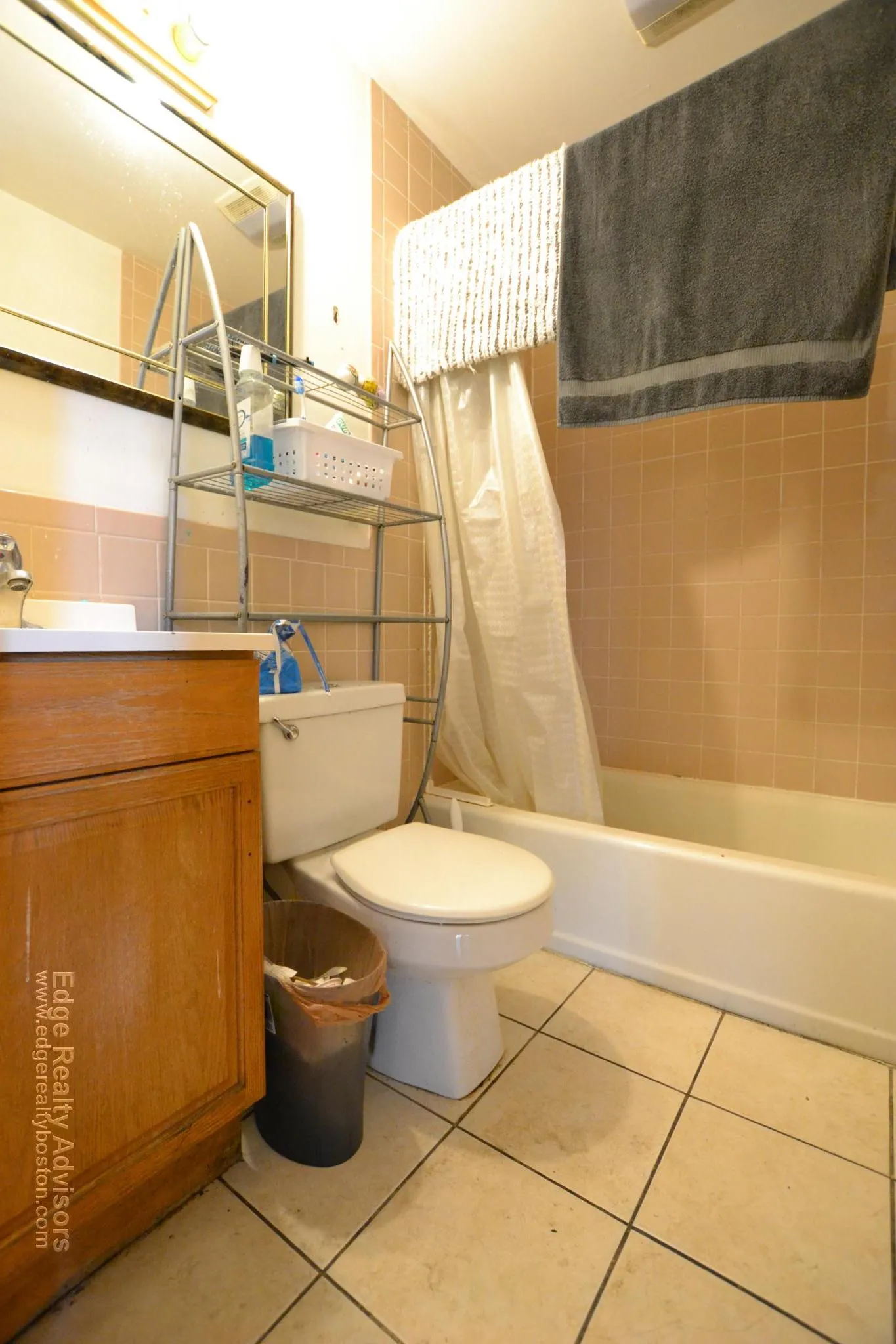 5 bed, 2 bath apartment for rent at 22 Wadsworth St Unit 1, Allston — photo 5 of 12
