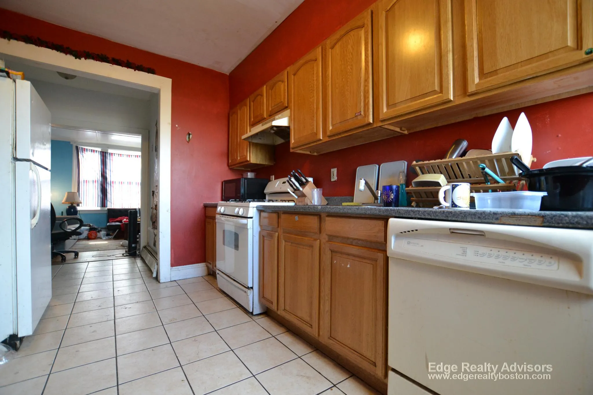 5 bed, 2 bath apartment for rent at 22 Wadsworth St Unit 1, Allston — photo 3 of 12