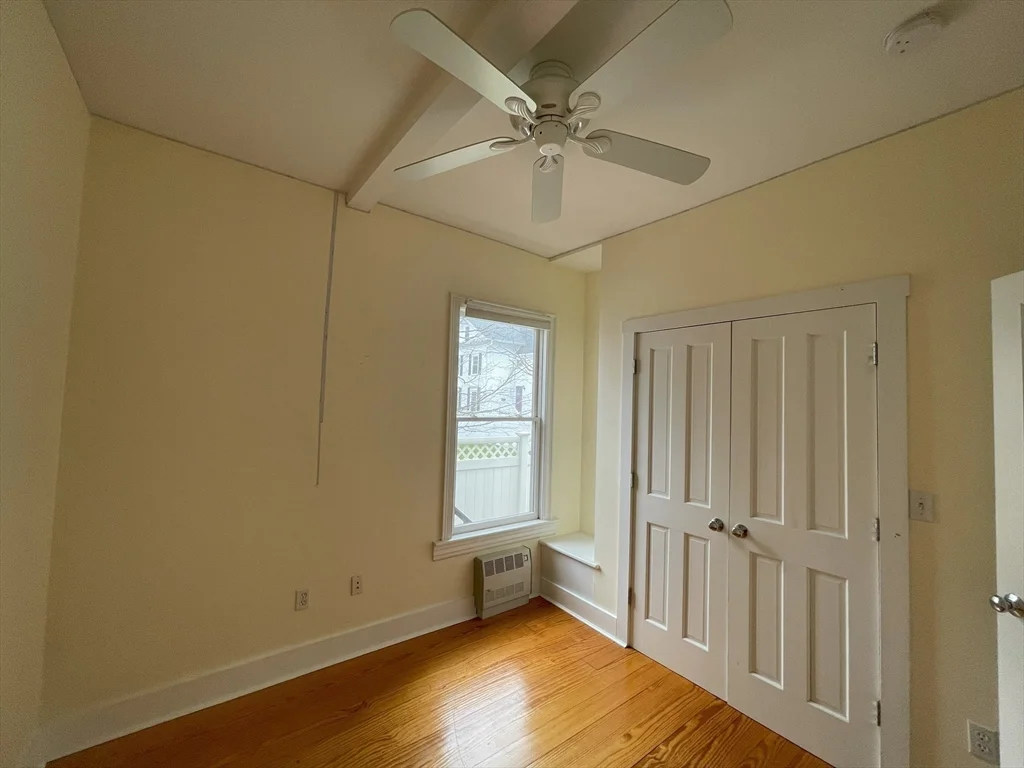 2 bed, 1 bath apartment for rent at 22 Walnut Pl Unit 1, Newtonville — photo 5 of 9