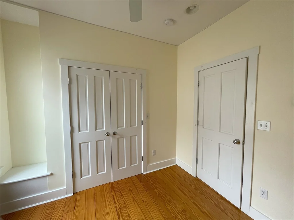 2 bed, 1 bath apartment for rent at 22 Walnut Pl Unit 1, Newtonville — photo 6 of 9