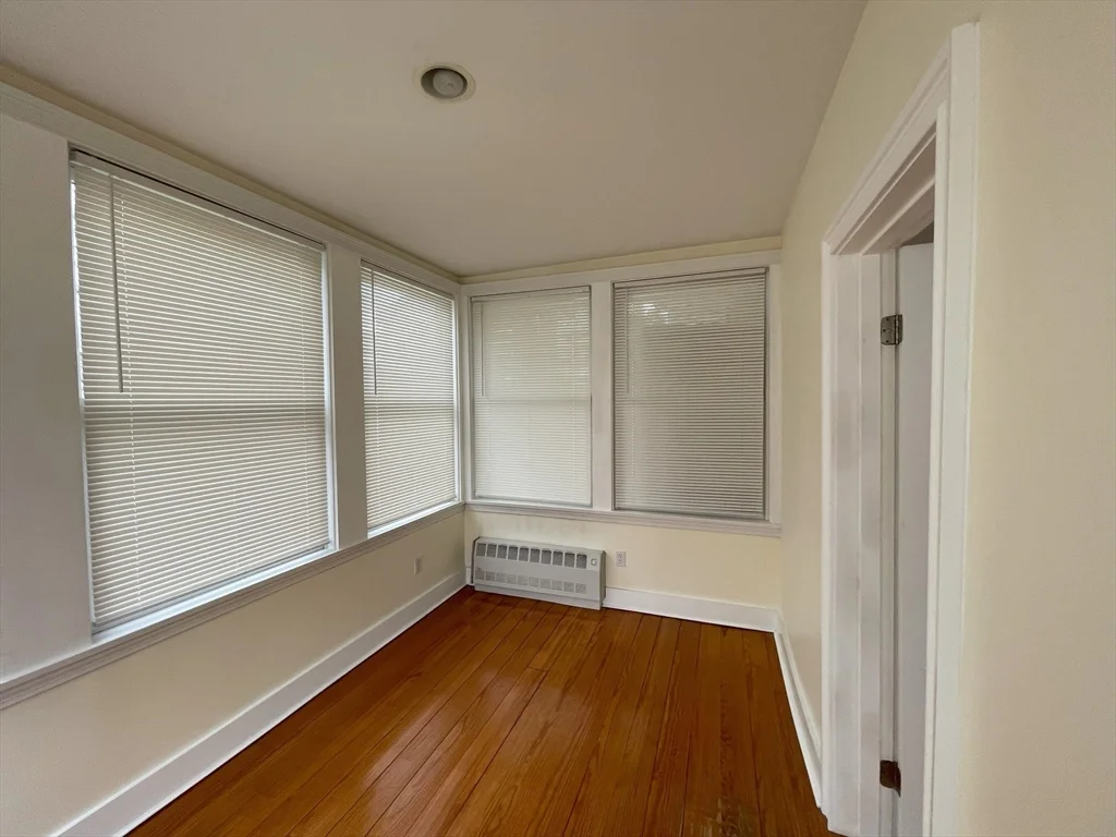 2 bed, 1 bath apartment for rent at 22 Walnut Pl Unit 1, Newtonville — photo 4 of 9