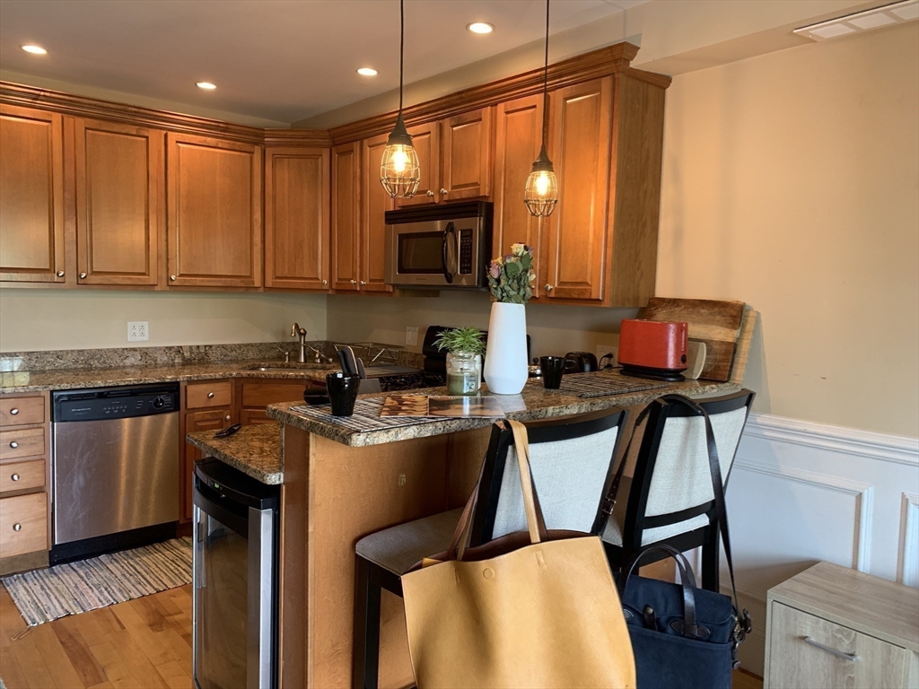 2 bed, 1 bath apartment for rent at 22 Ward St Unit 2, South Boston — photo 3 of 15