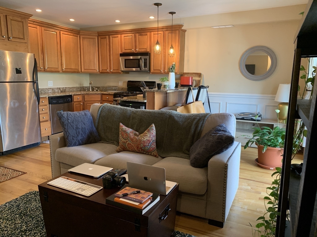 2 bed, 1 bath apartment for rent at 22 Ward St Unit 2, South Boston — photo 4 of 15
