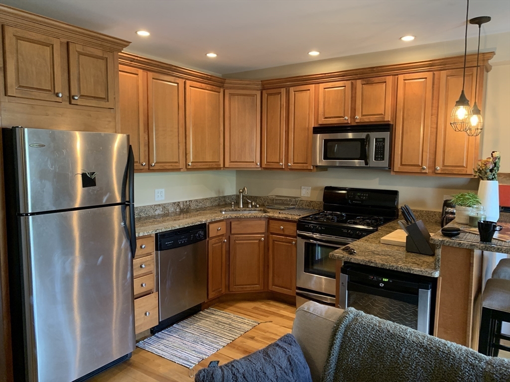 2 bed, 1 bath apartment for rent at 22 Ward St Unit 2, South Boston — photo 1 of 15