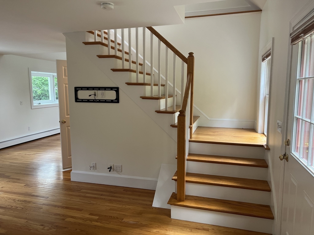 2 bed, 2 bath apartment for rent at 22 Warren Ln, Weston — photo 13 of 24