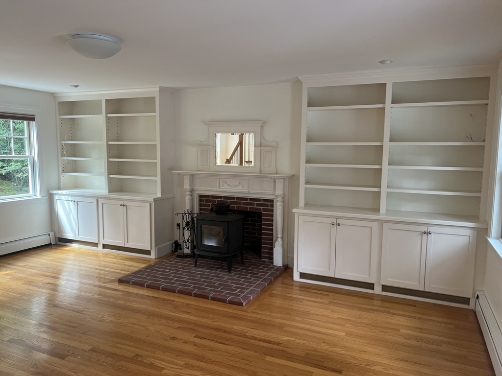 2 bed, 2 bath apartment for rent at 22 Warren Ln, Weston — photo 10 of 24