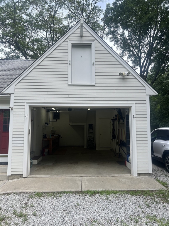 2 bed, 2 bath apartment for rent at 22 Warren Ln, Weston — photo 3 of 24
