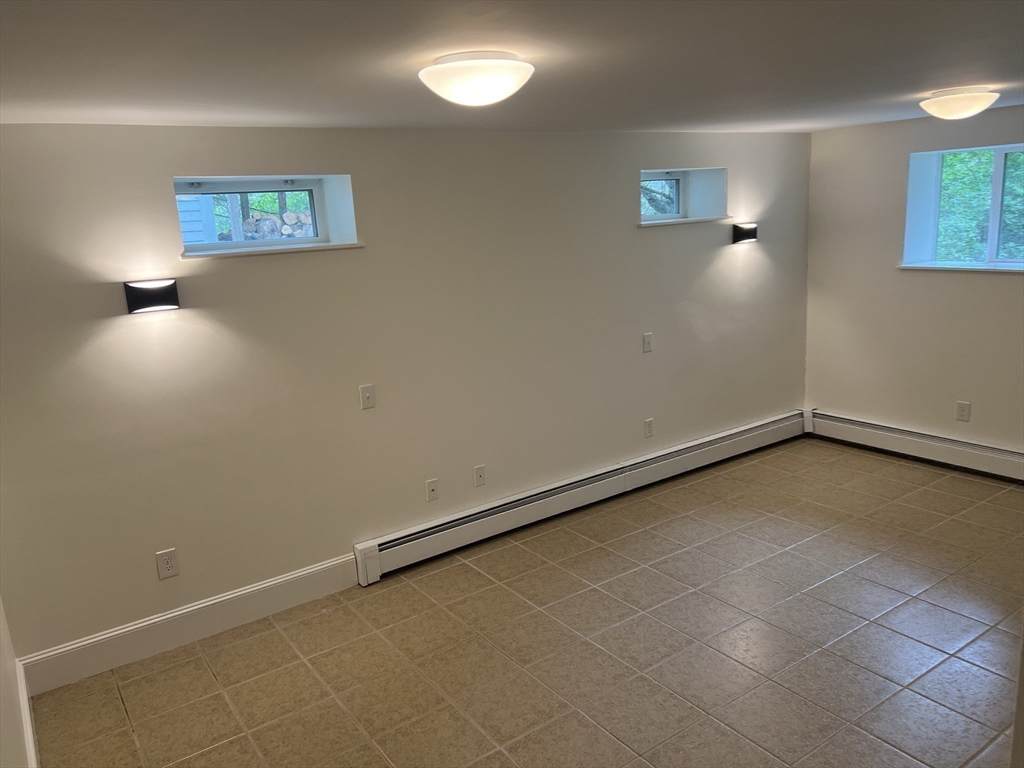 2 bed, 2 bath apartment for rent at 22 Warren Ln, Weston — photo 22 of 24